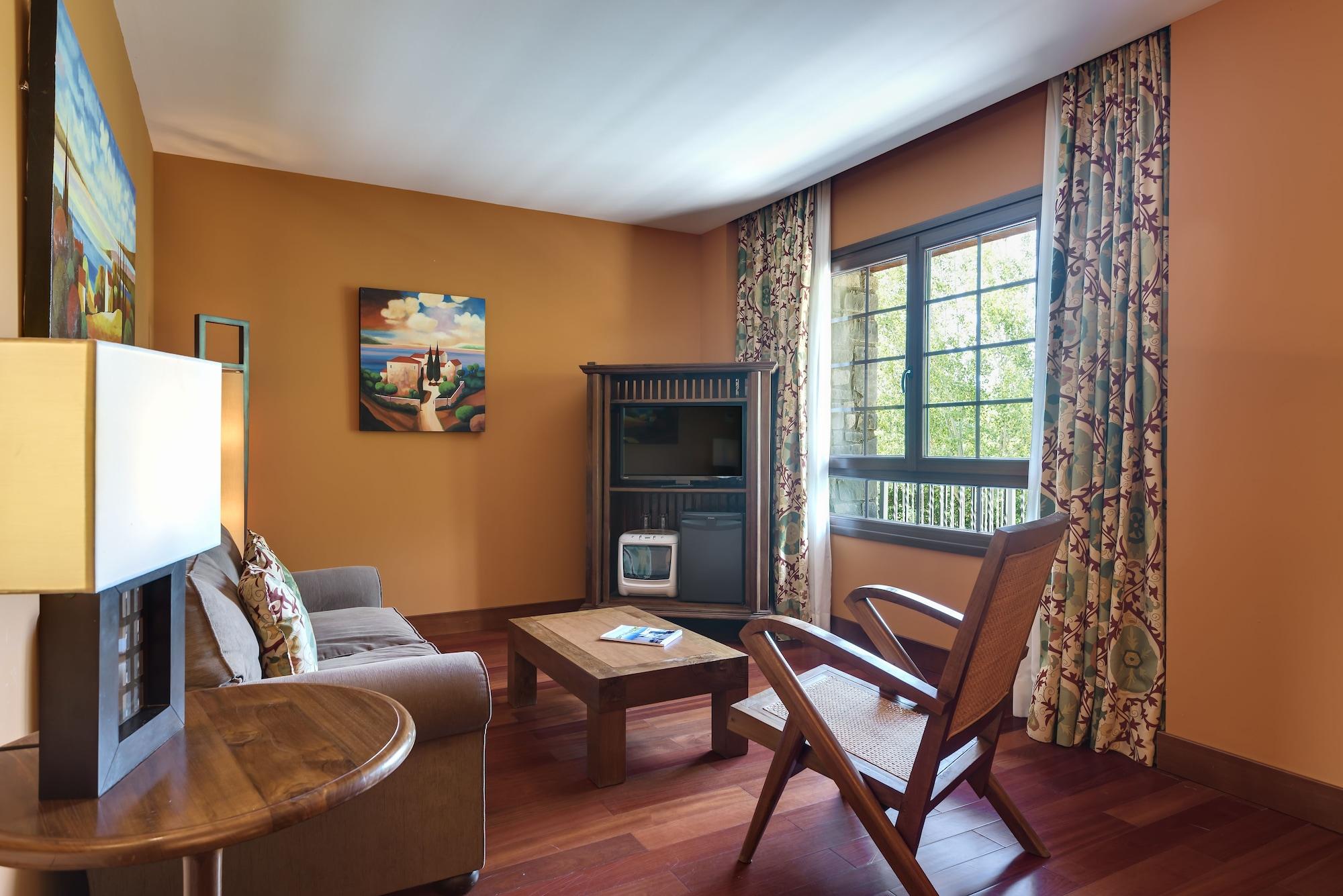 Hotel & Spa Monasterio De Boltaña Dış mekan fotoğraf A living room