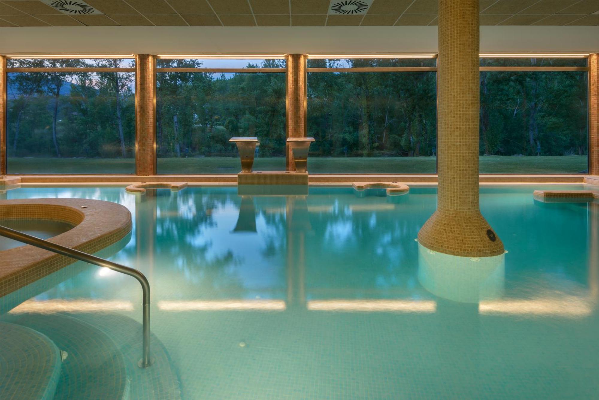 Hotel & Spa Monasterio De Boltaña Dış mekan fotoğraf The swimming pool