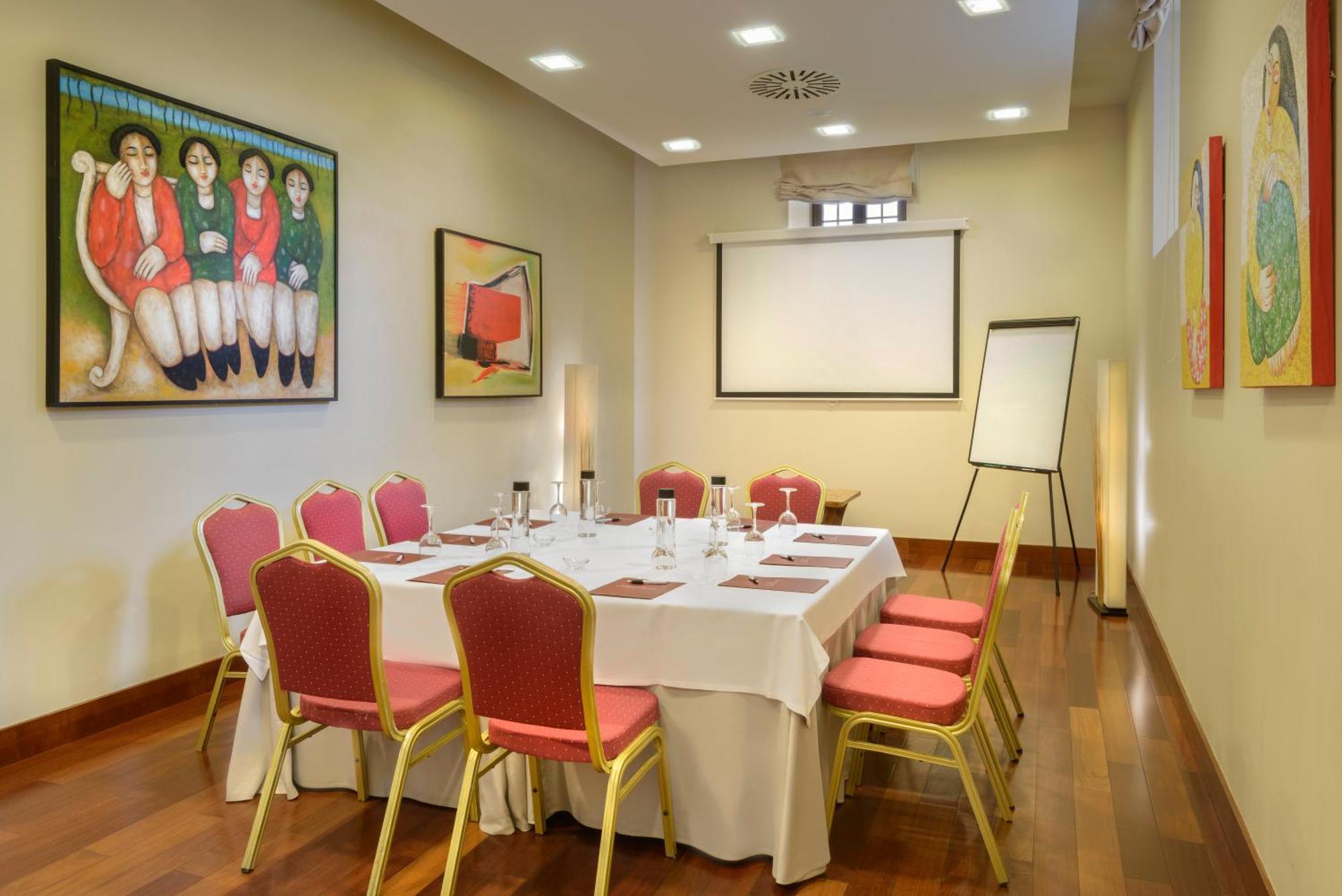 Hotel & Spa Monasterio De Boltaña Dış mekan fotoğraf Meeting room