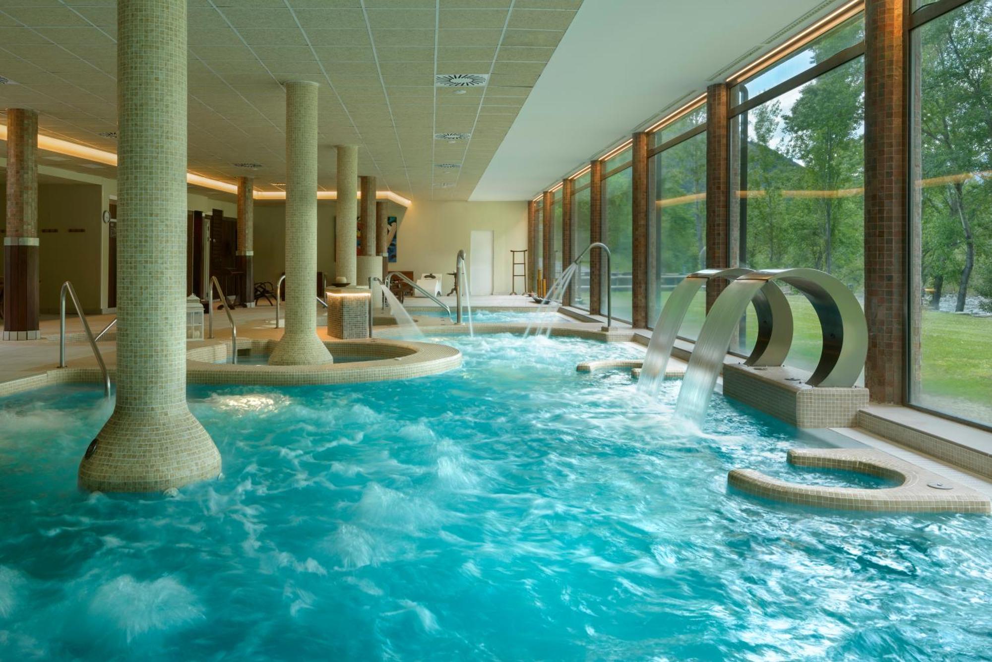 Hotel & Spa Monasterio De Boltaña Dış mekan fotoğraf The spa at The Grove