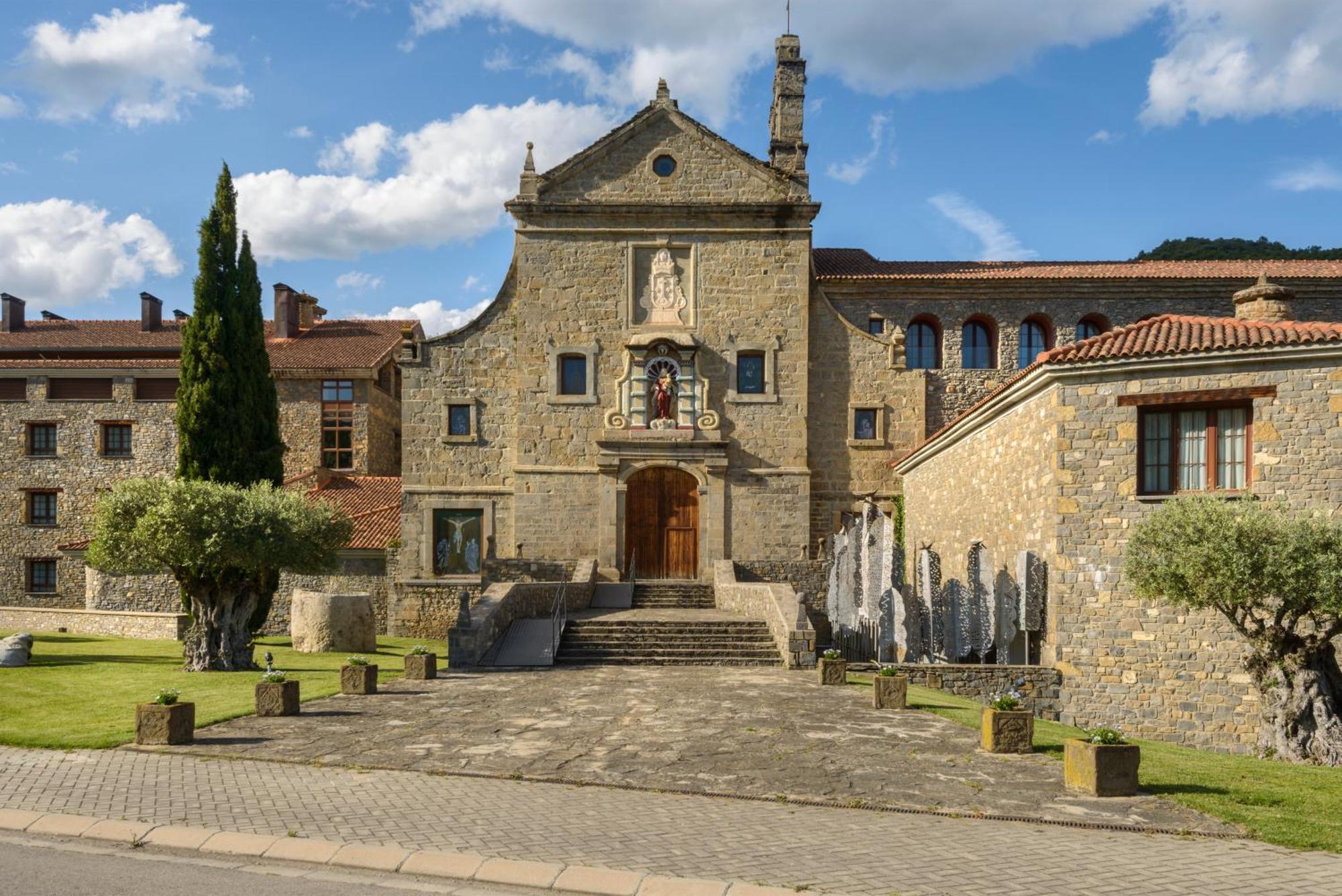 Hotel & Spa Monasterio De Boltaña Dış mekan fotoğraf The monastery of San Salvador de Valcavado