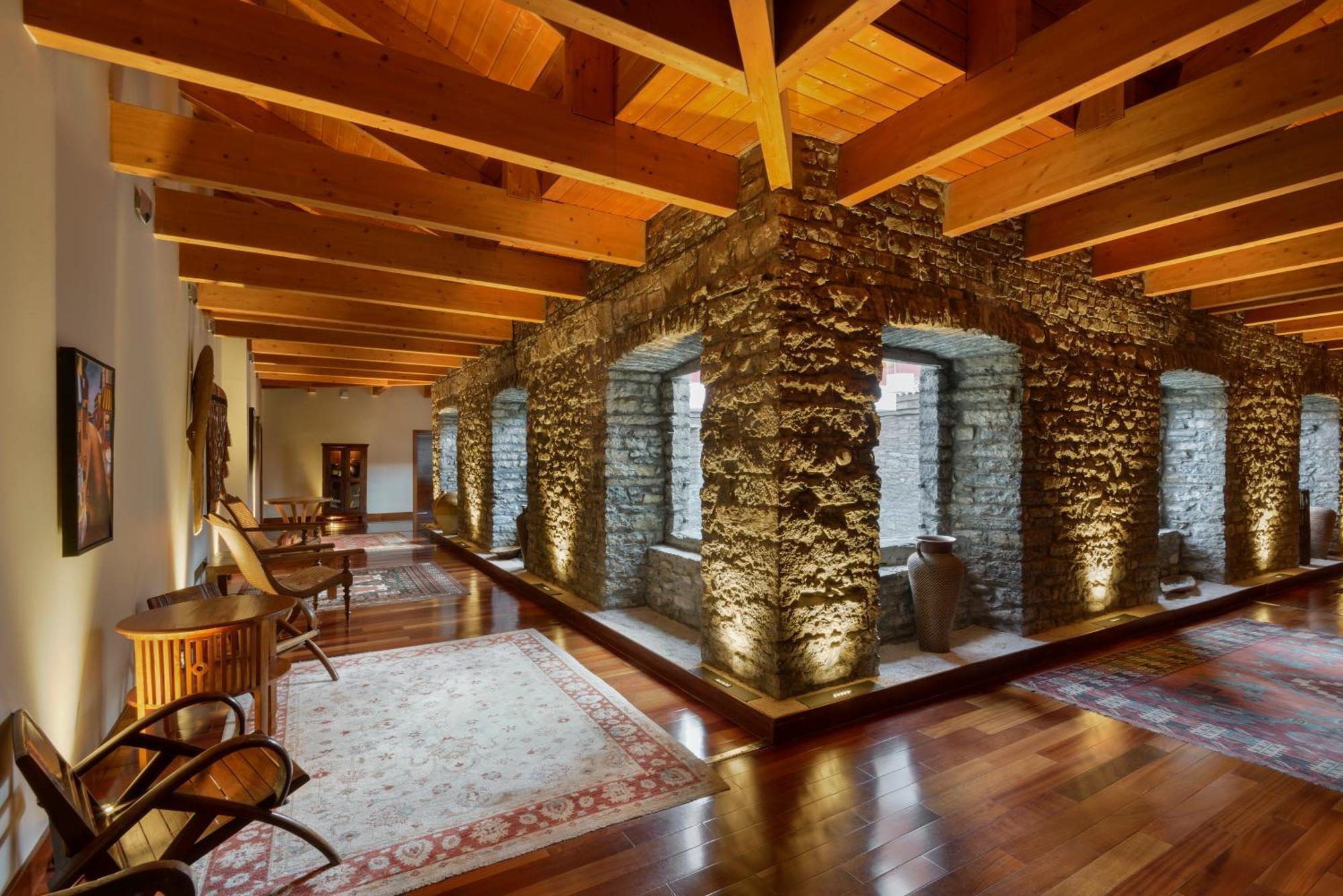 Hotel & Spa Monasterio De Boltaña Dış mekan fotoğraf Interior of the hotel